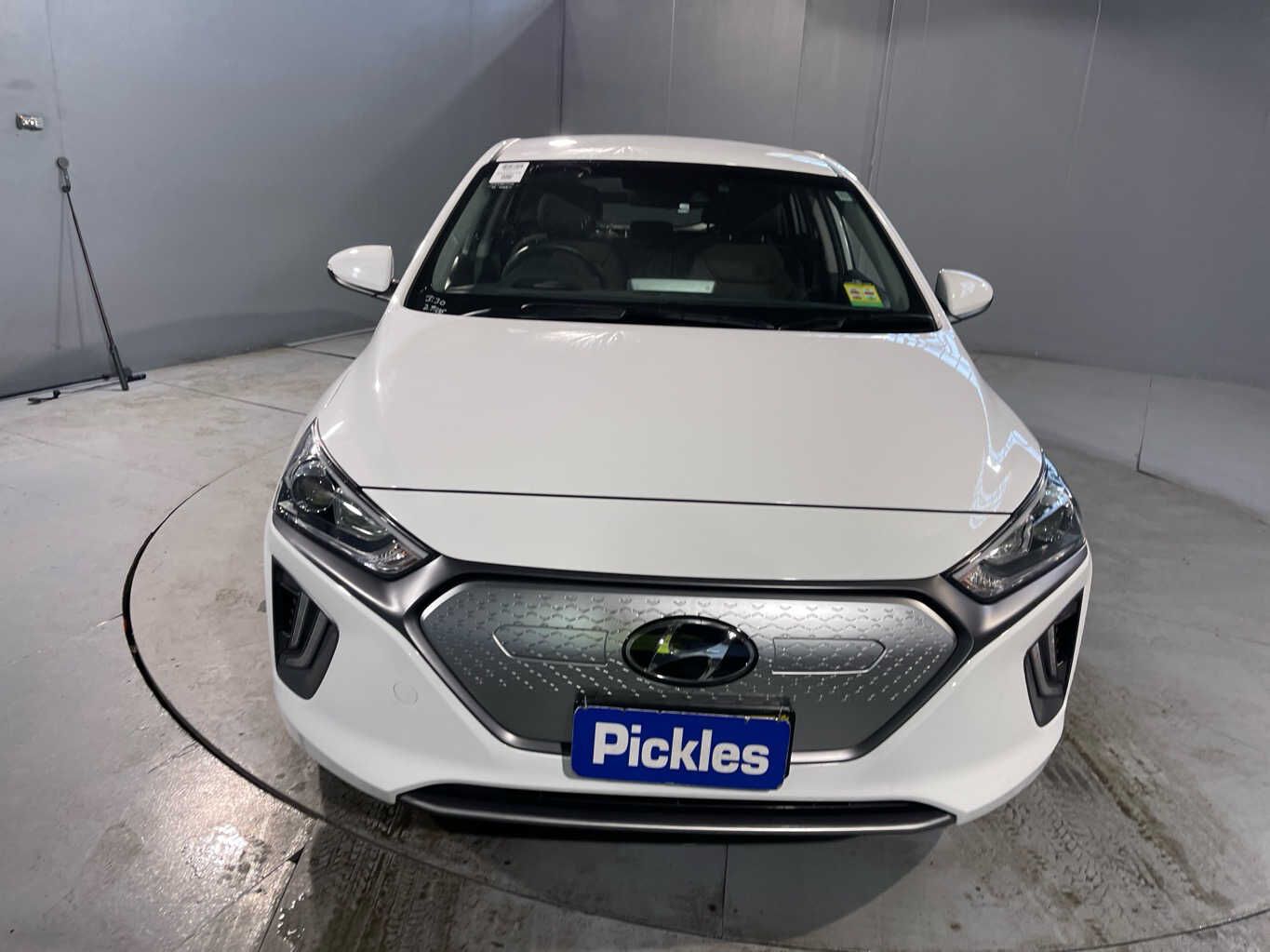 2022 Hyundai IONIQ - photo 1