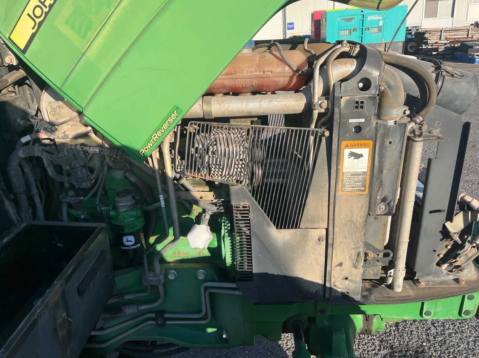 John Deere 5075M