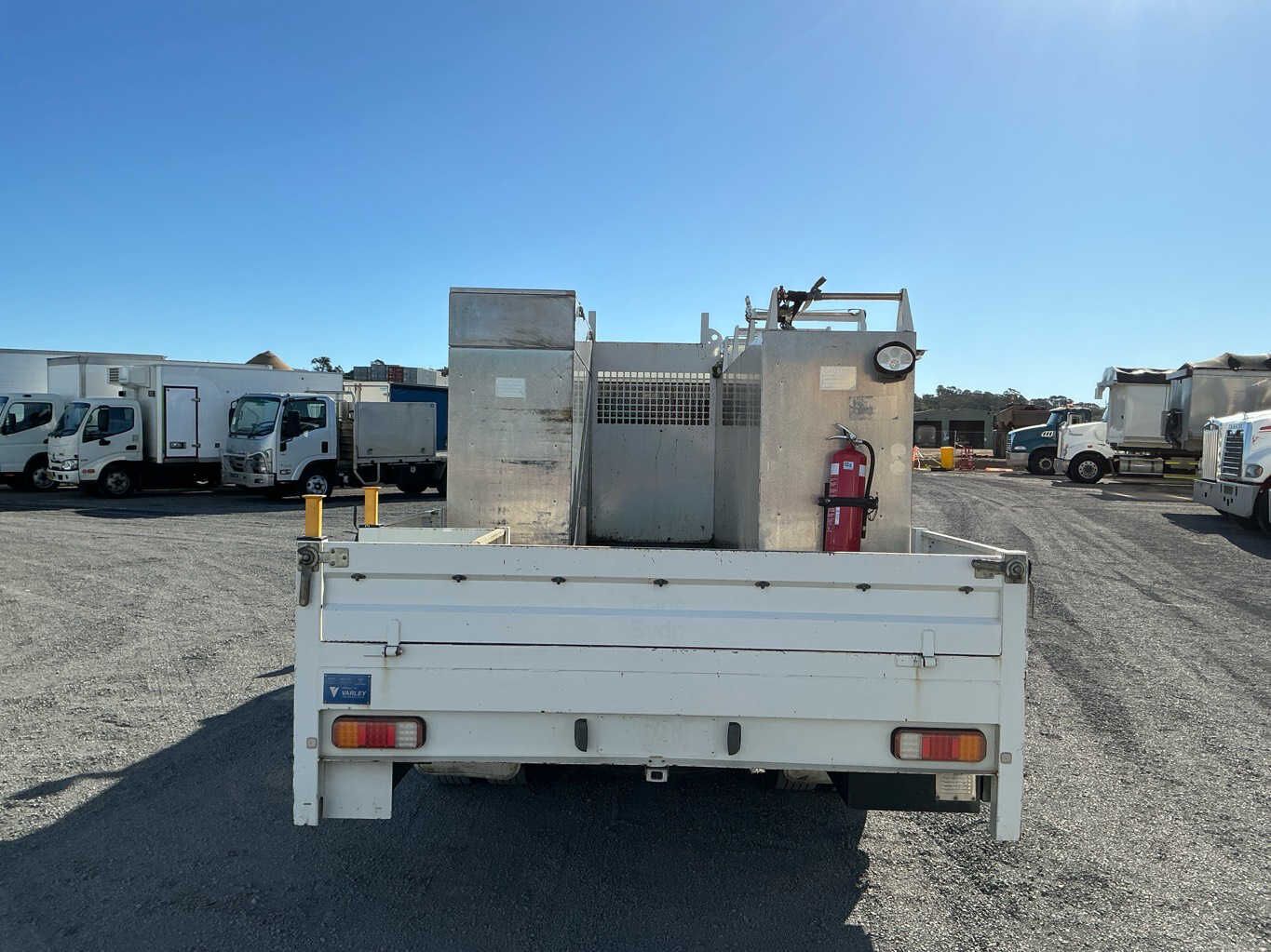 Mitsubishi Fuso Canter 7/800 - photo 1