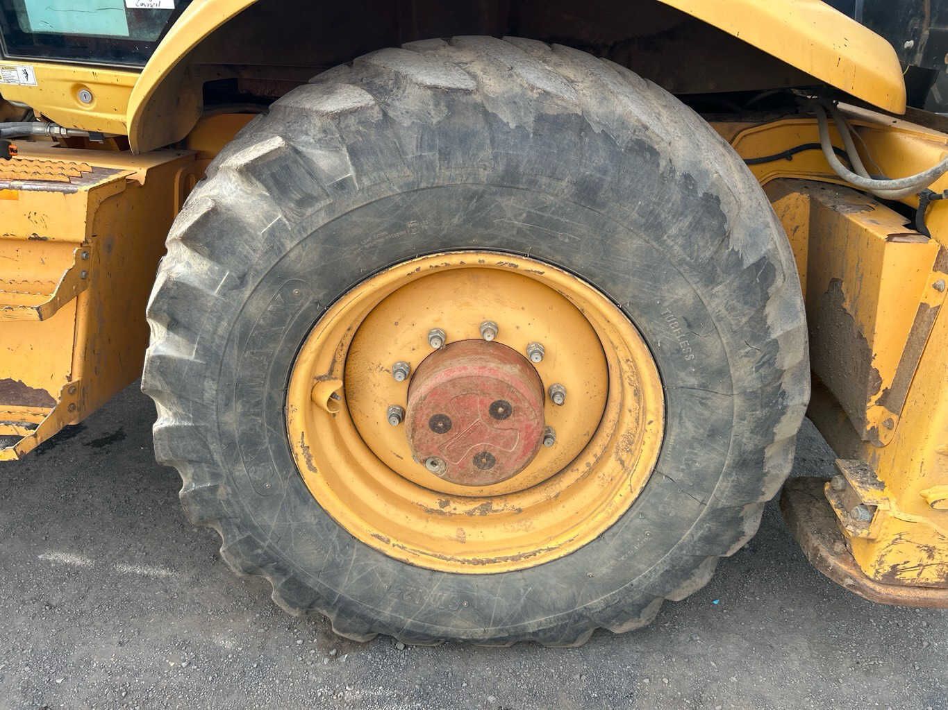 Volvo BL71 - photo 1
