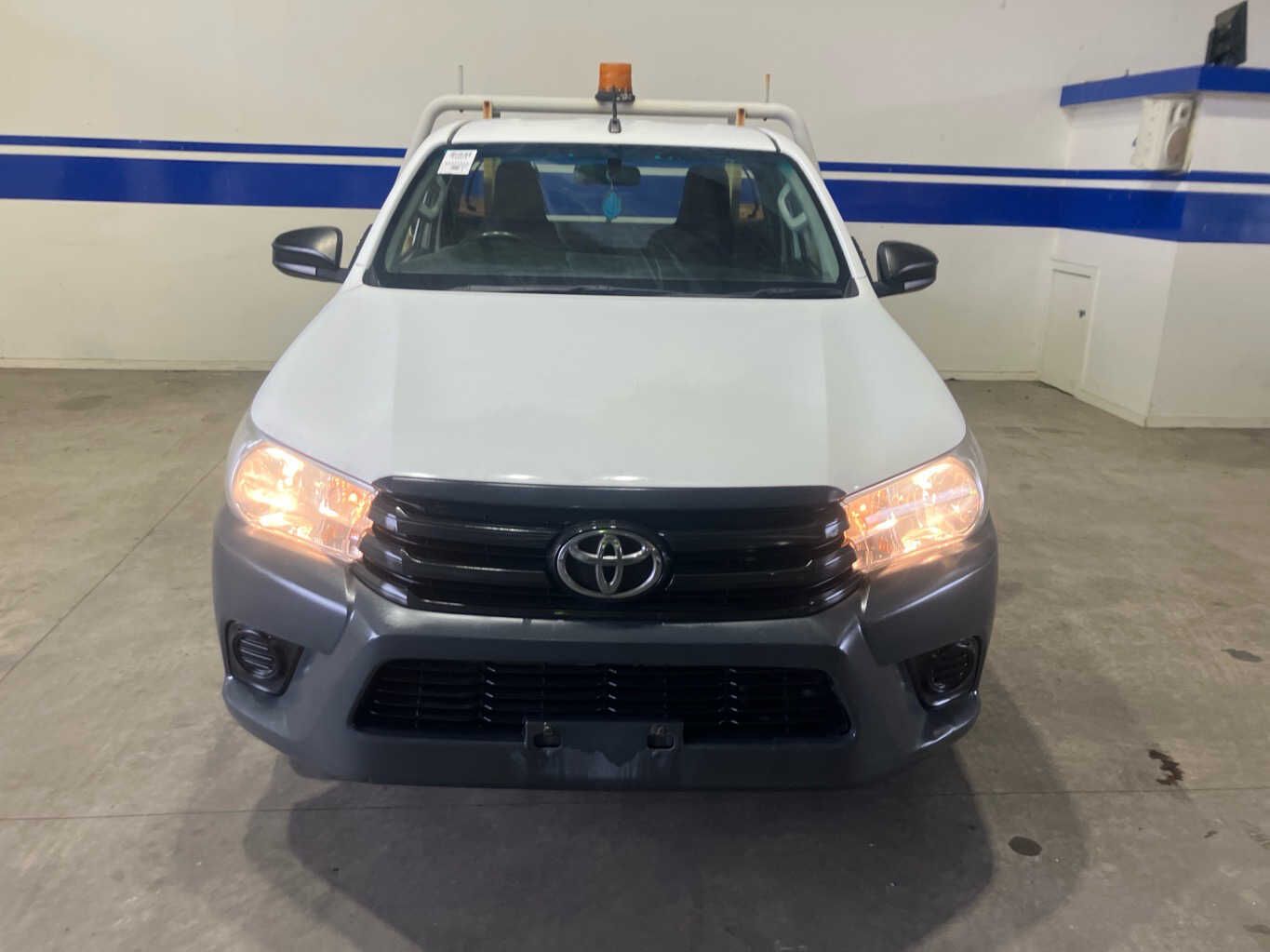 2016 Toyota Hilux - photo 1