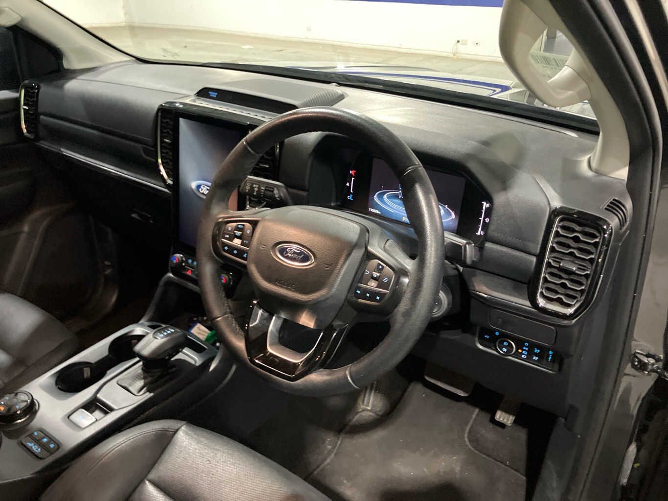 2024 Ford Everest - photo 1