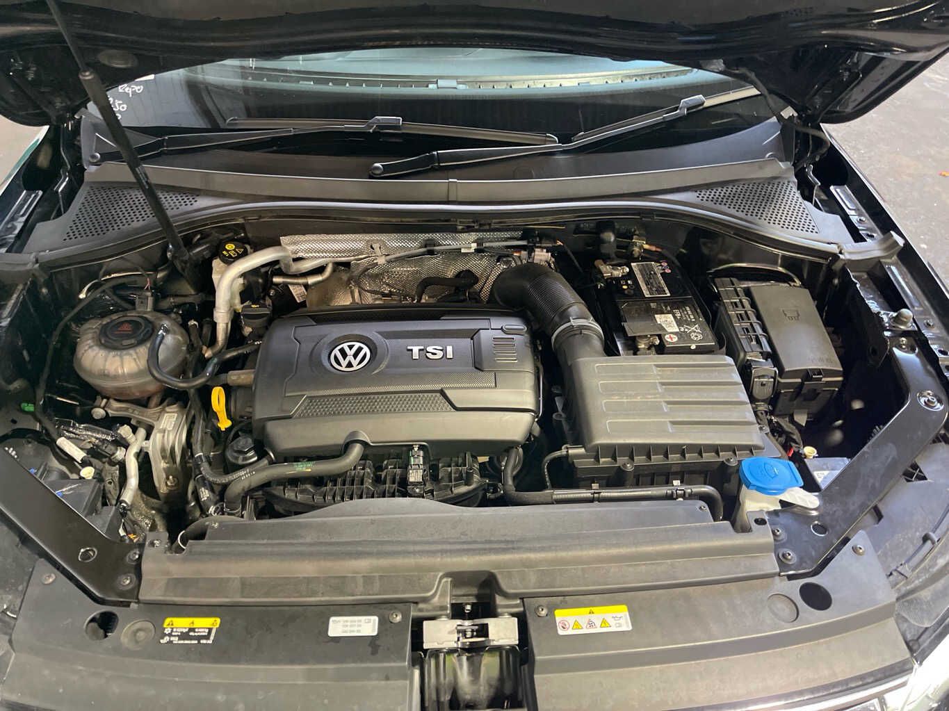 2023 Volkswagen Tiguan - photo 1