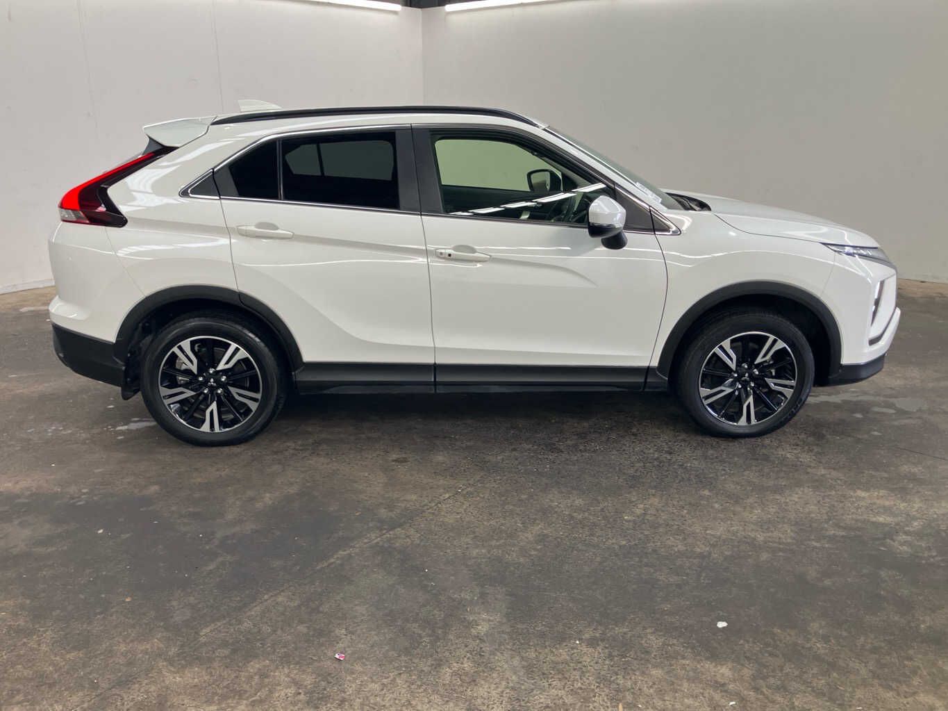 2023 Mitsubishi Eclipse Cross - photo 1