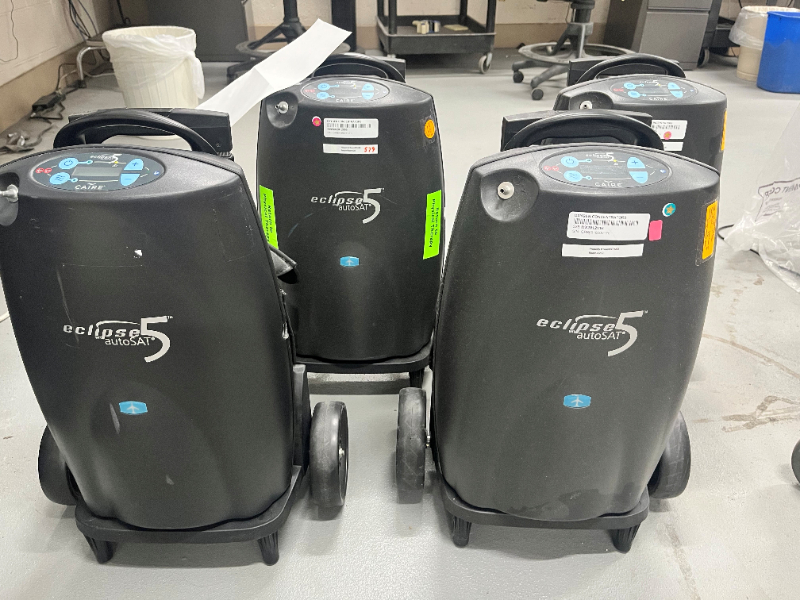 (4) Oxygen Concentrators — photo 1