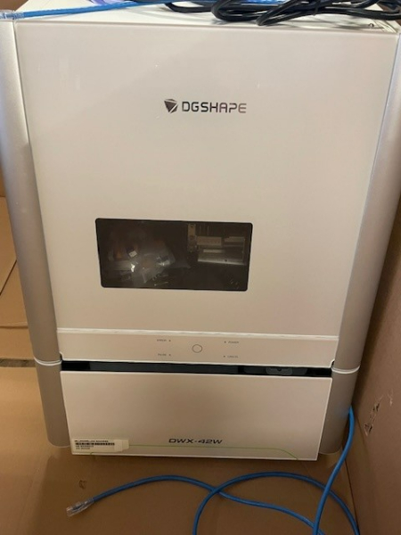 DENTAL EQUIPMENT — photo 1