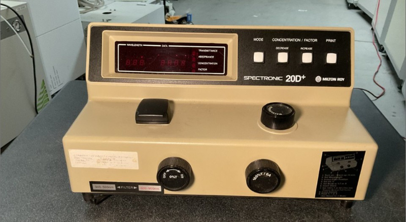 Spectrophotometer — photo 1