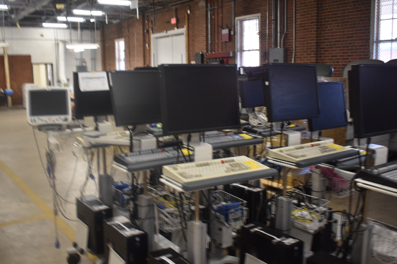 GE Cath Lab work stations — photo 1