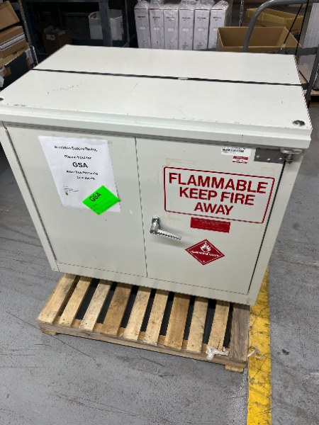 Safety Cabinet — photo 1