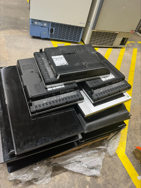 TELEVISIONS — photo 1
