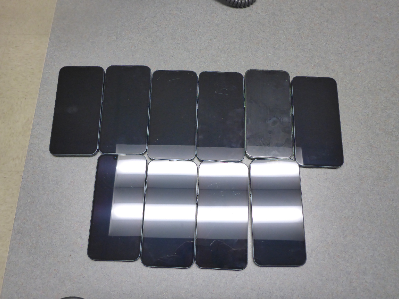 Cellphones — photo 1