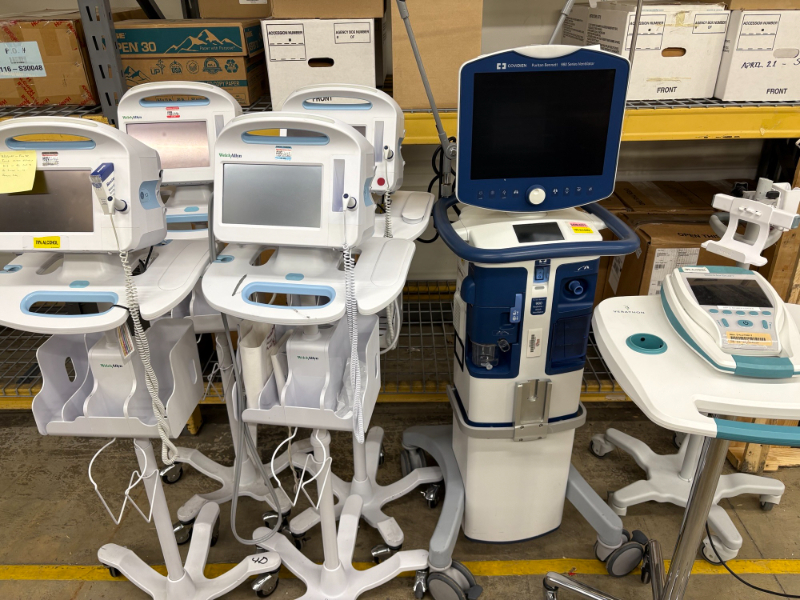 MEDICAL EQUIPMENT — photo 1