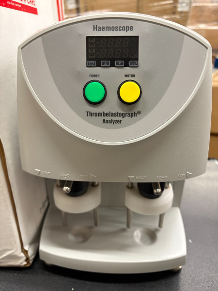 LABORATORY EQUIPMENT — photo 1