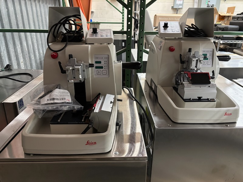 (2) Leica Microtomes — photo 1