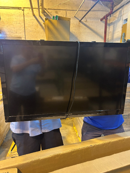 TELEVISION SET — photo 1