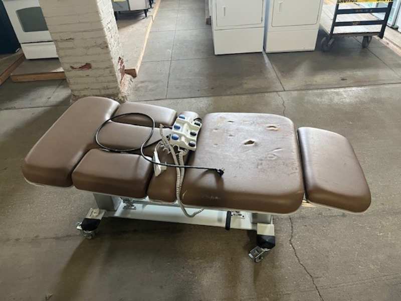 Exam Table — photo 1