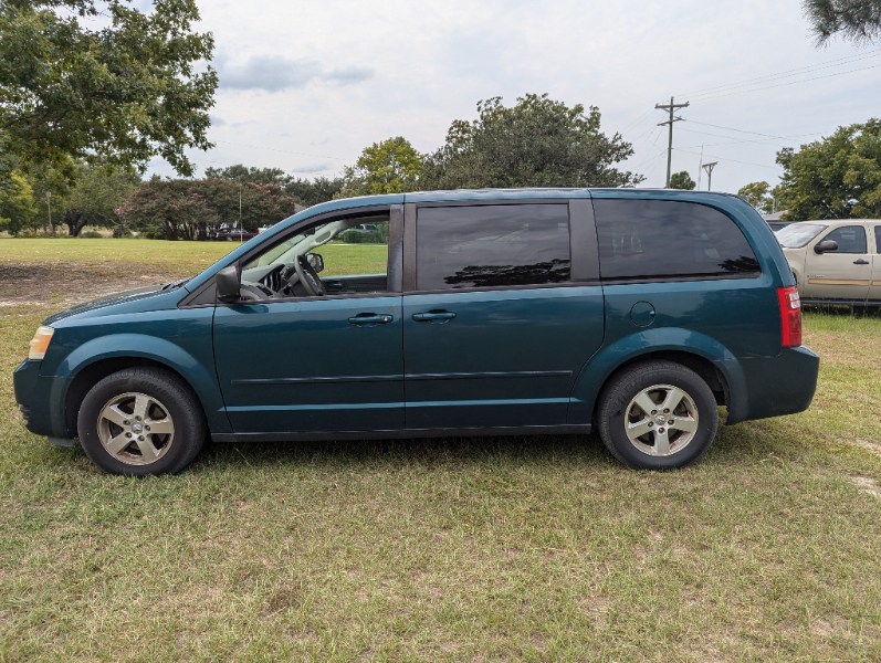 2009 Dodge Caravan — photo 1