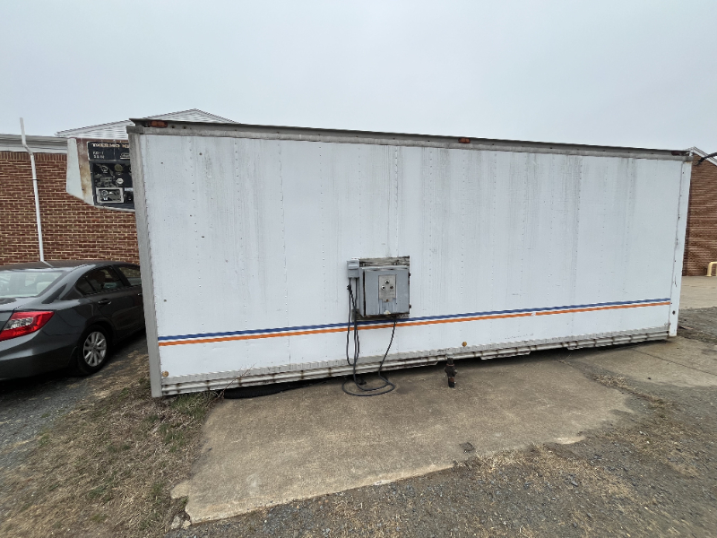 Thermo king box truck bed — photo 1