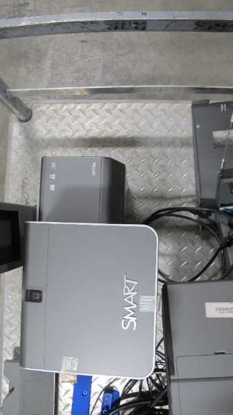 INTERACTIVE SMARTBOARD — photo 1