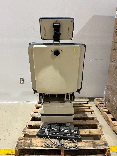 CHAIR EXAM AND TREATMENT — photo 1