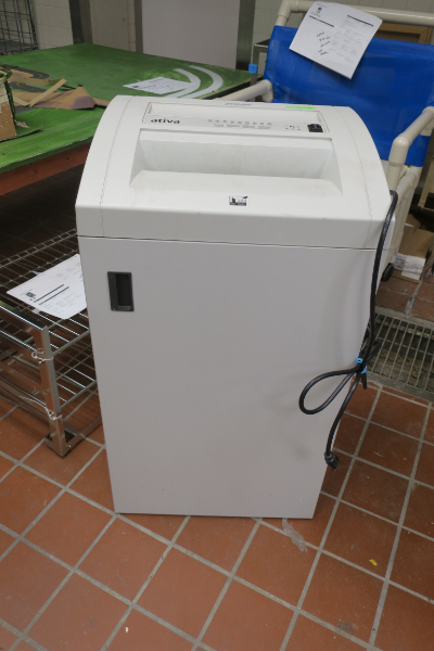 PAPER SHREDDER - photo 1