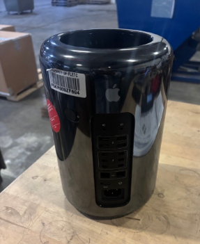 Desktop Computer — photo 1