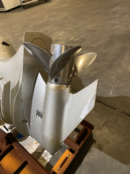 Outboard Motor — photo 1