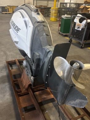 Outboard Motor — photo 1