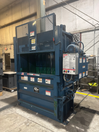 Small Vertical Baler — photo 1