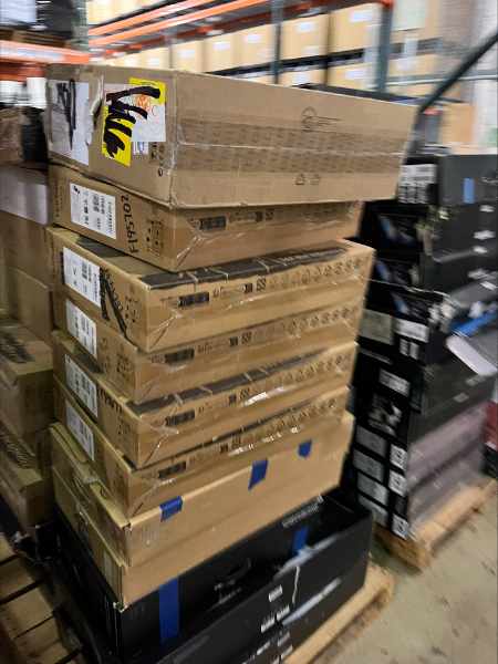 MONITORS — photo 1