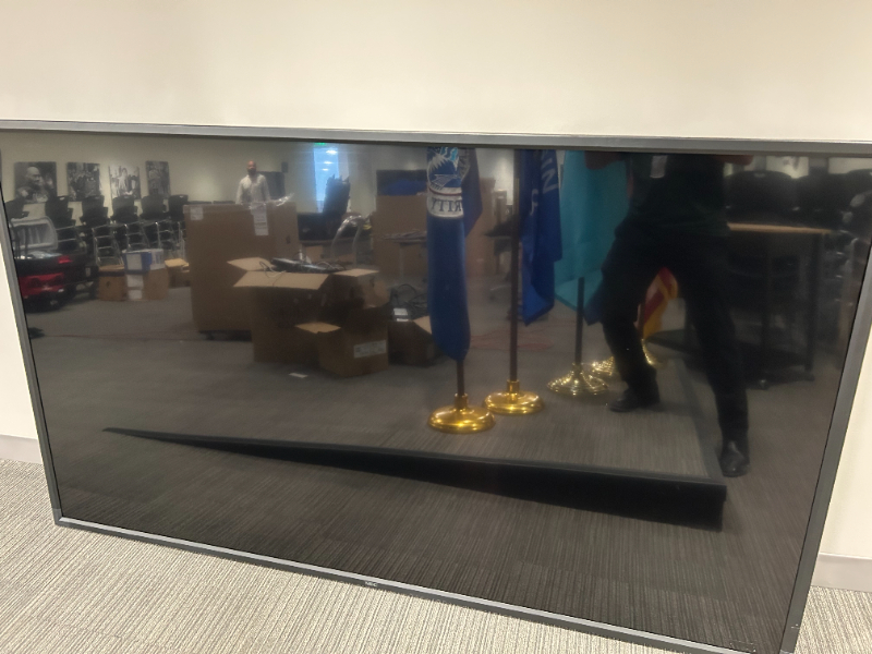 Displays — photo 1