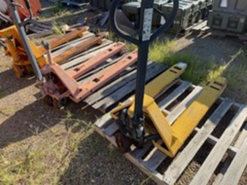 Pallet Jacks — photo 1