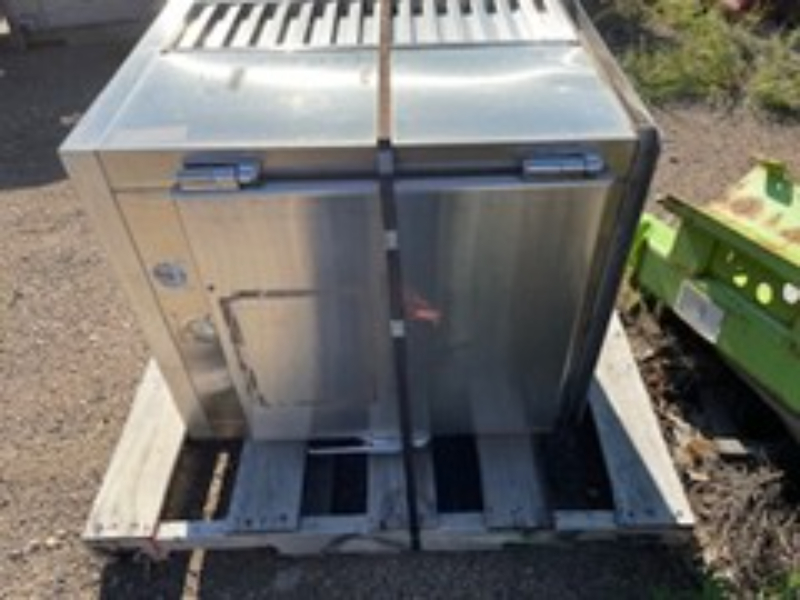 Refrigerator — photo 1