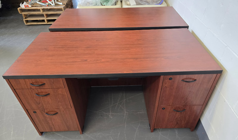 2 Office Desk — photo 1