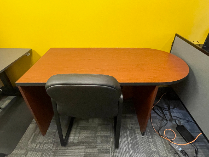 Table & Chair — photo 1