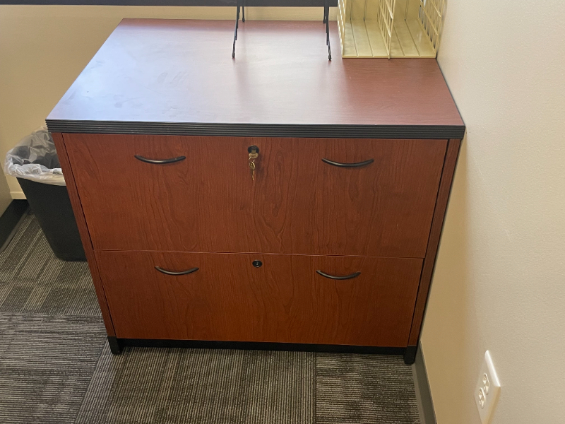 Office Furniture — photo 1