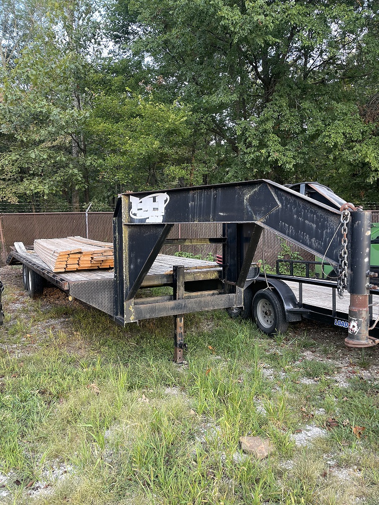 Gooseneck Trailer — photo 1