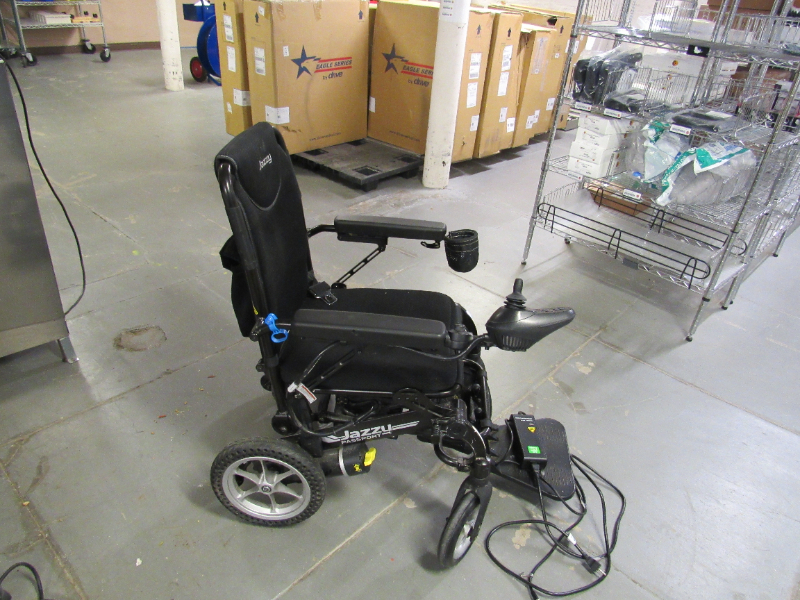 Jazzy Wheelchair — photo 1