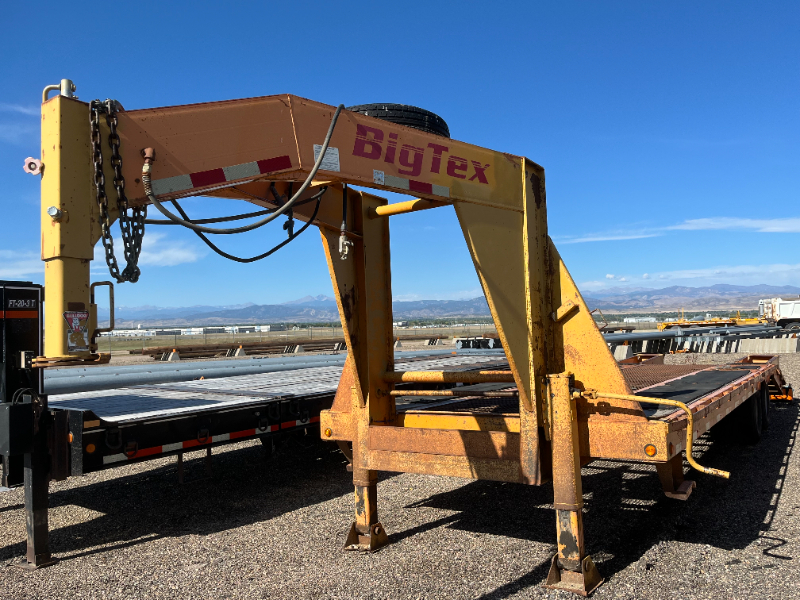 2003 BIG TEX FLATBED TRAILER — photo 1