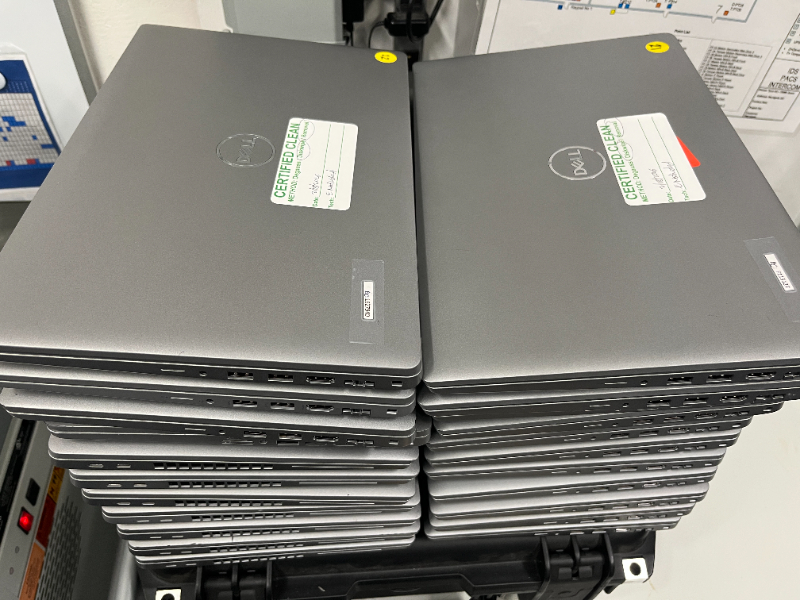 Laptop Computers — photo 1