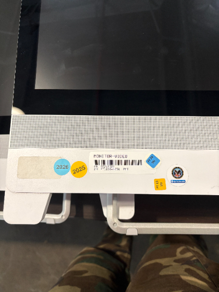 CISCO MONITORS (1 LOT)