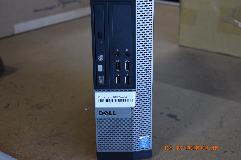 One Lot of Desktops (Est 6 ea) — photo 1