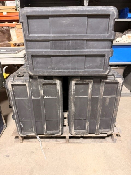 (3) Storage Containers