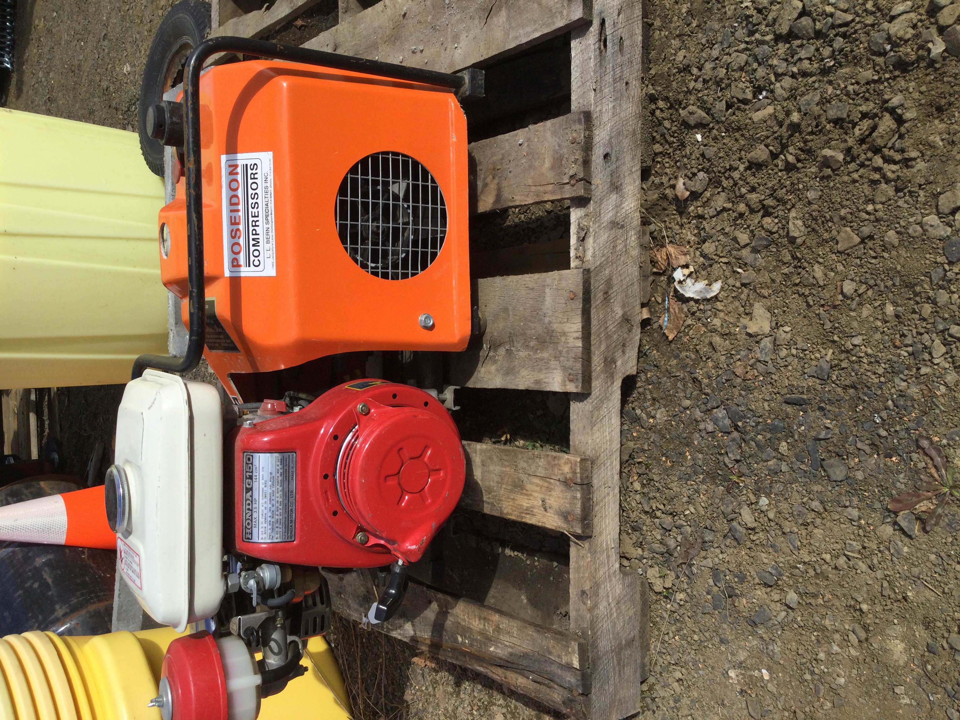 POSEIDON COMPRESSORS W/ HONDA G150
