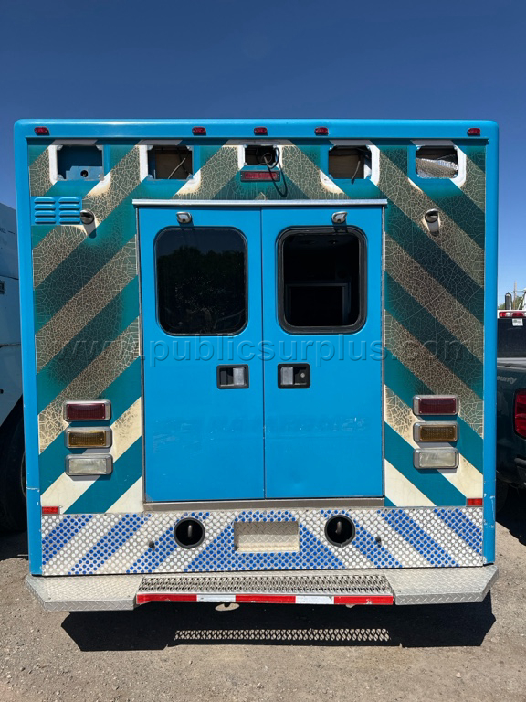 2008 Ford F-350 Super Duty Ambulance - photo 2
