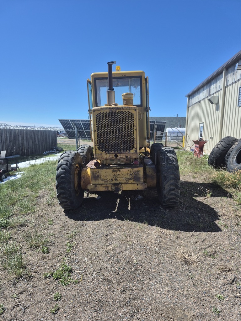 1969 Cat 120 Road Grader - photo 2