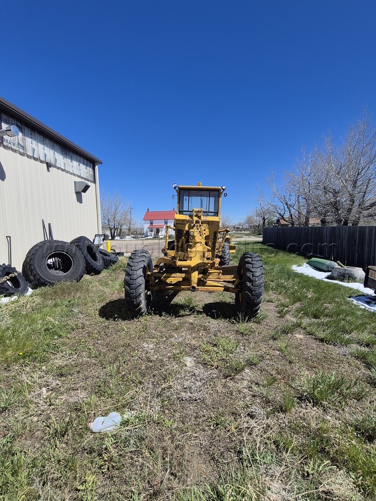 1969 Cat 120 Road Grader - photo 4