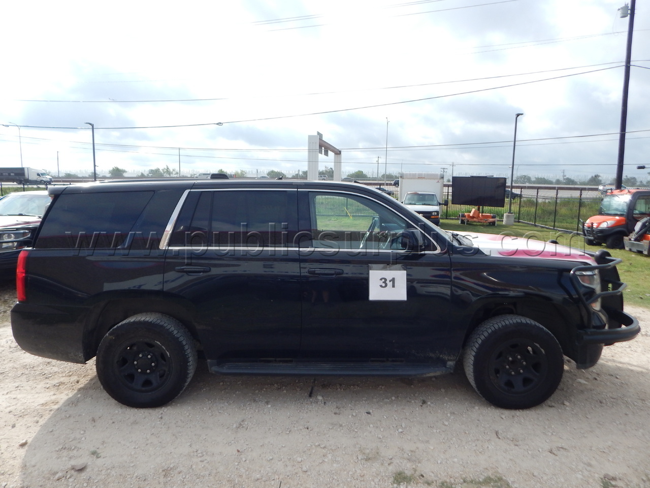 Lot 31 - 2020 Chevy Tahoe 5.3 - 1GNLCDEC9LR292088 - photo 4