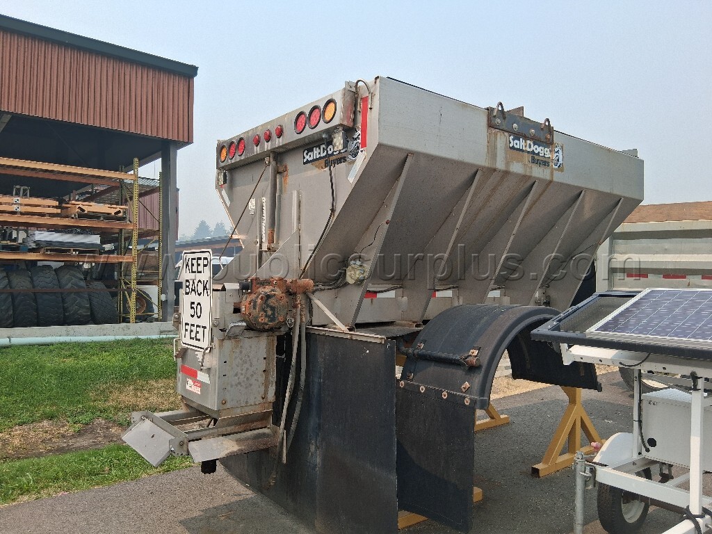 5 yd. Stainless Steel Salt Dogg By Buyers in Bed Sander - photo 3