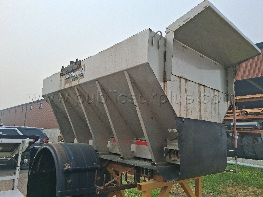 5 yd. Stainless Steel Salt Dogg By Buyers in Bed Sander - photo 2